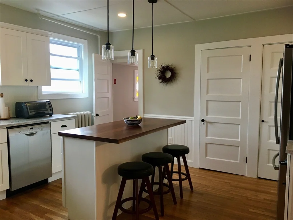 3 bed, 1 bath apartment for rent at 1 Sagamore St, Braintree Highlands — photo 7 of 21