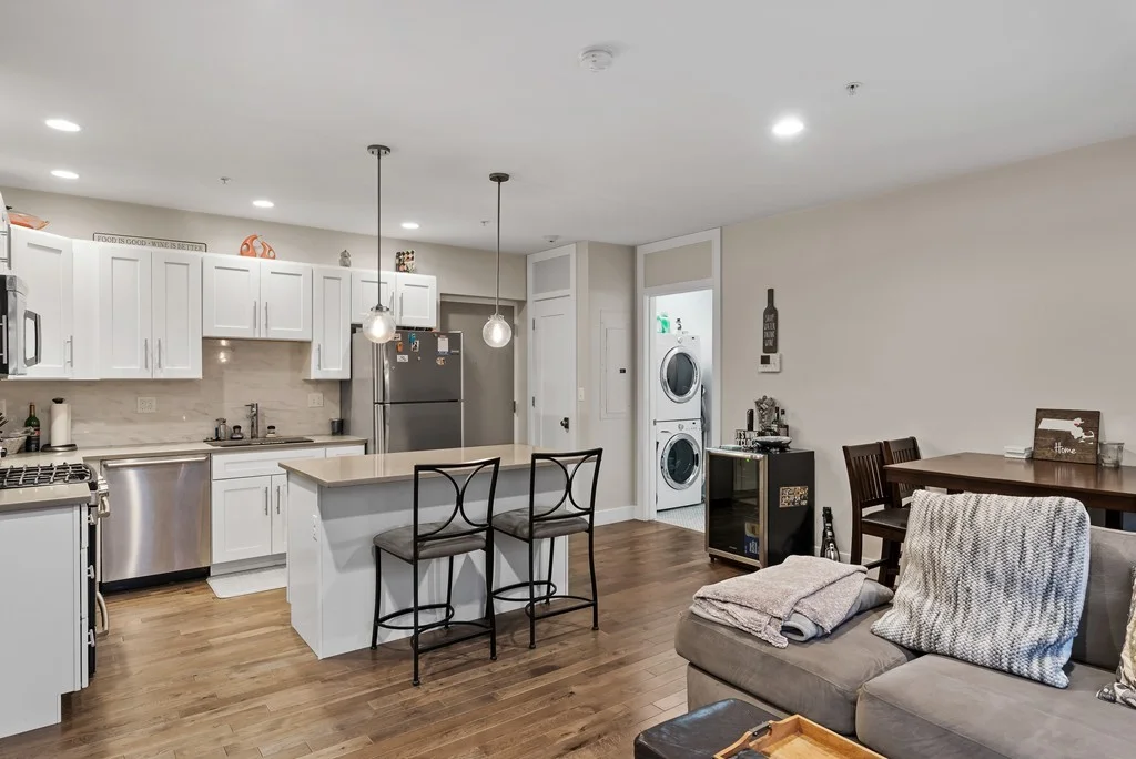 1 bed, 1.5 bath apartment for rent at 1 Saint Clare Rd Unit 4, Medford — photo 1 of 8