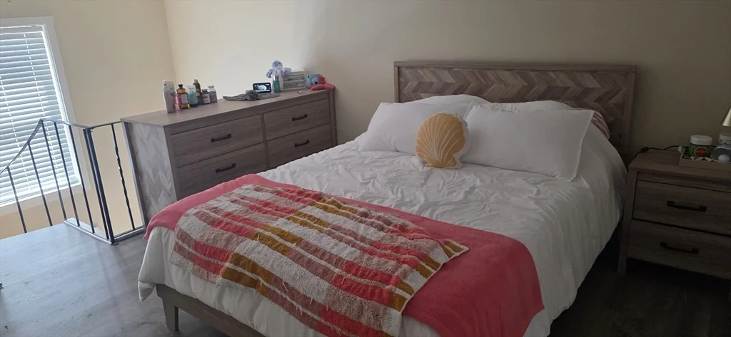 1 bed, 1 bath apartment for rent at 1 Samoset Ave Unit A, Mansfield