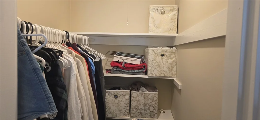 1 bed, 1 bath apartment for rent at 1 Samoset Ave Unit A, Mansfield — photo 3 of 17