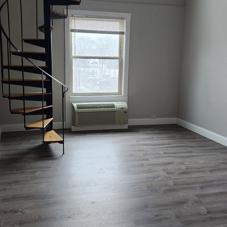 1 bed, 1 bath apartment for rent at 1 Samoset Ave Unit Summer, Mansfield — photo 4 of 8