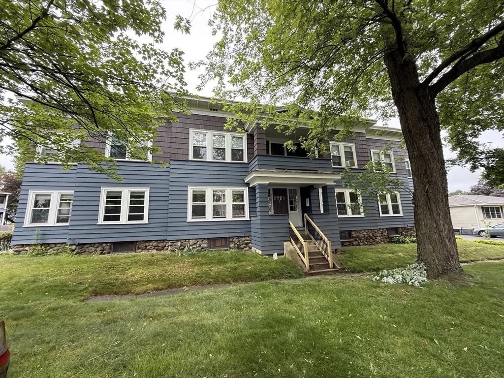 1 bed, 1 bath apartment for rent at 1 Samoset Rd Unit 2L, Worcester — photo 1 of 34