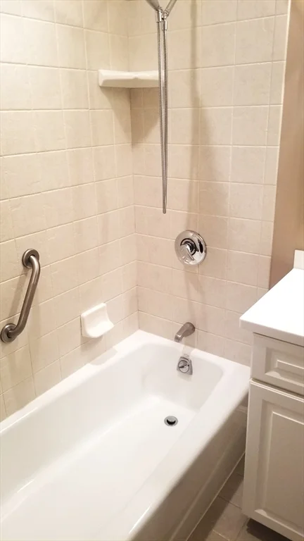 1 bed, 1 bath apartment for rent at 1 School St Unit 301, Arlington — photo 12 of 17