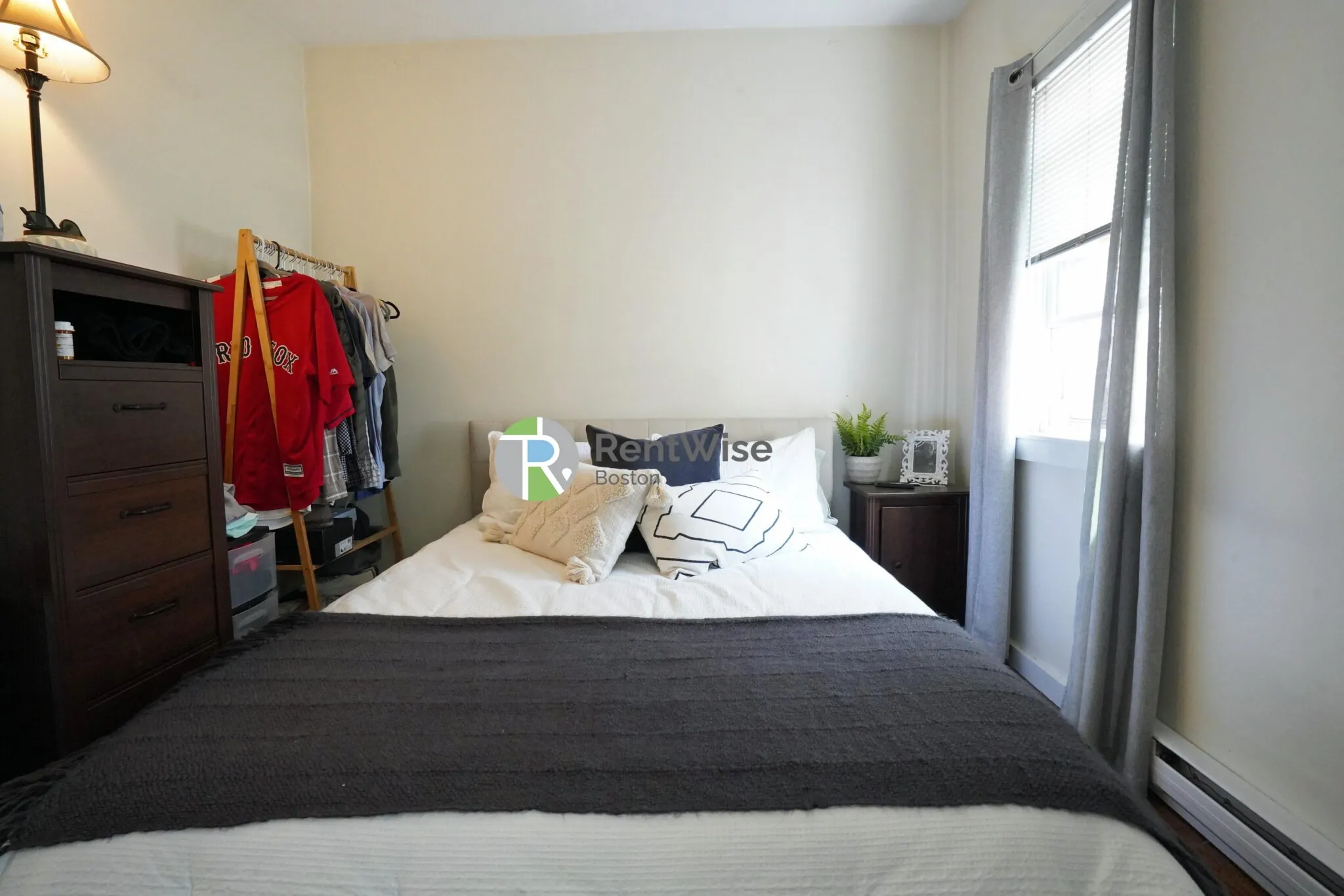 1 bed, 1 bath apartment for rent at 1 Schrepel Pl Unit 1, South Boston — photo 9 of 15