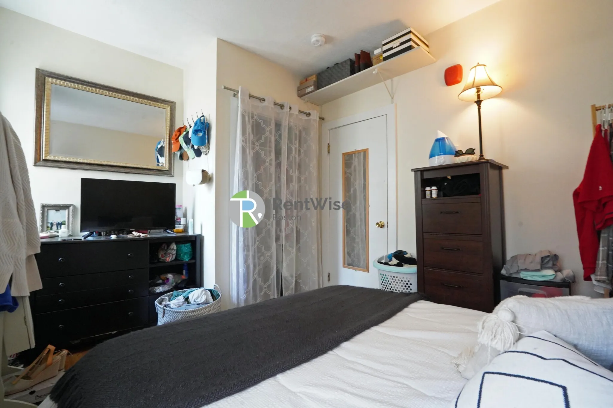 1 bed, 1 bath apartment for rent at 1 Schrepel Pl Unit 1, South Boston — photo 11 of 15