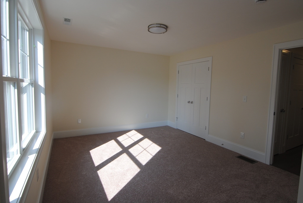 3 bed, 2 bath apartment for rent at 1 Scout Ln Unit 1, Nashua — photo 24 of 27