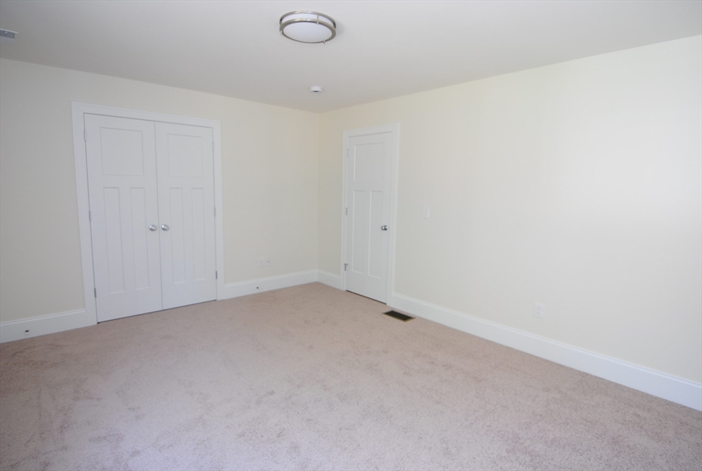 3 bed, 2 bath apartment for rent at 1 Scout Ln Unit 1, Nashua — photo 18 of 27