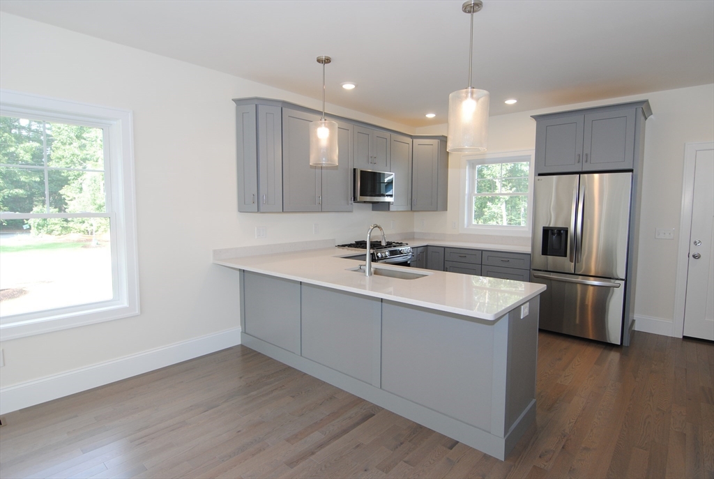 3 bed, 2 bath apartment for rent at 1 Scout Ln Unit 1, Nashua — photo 3 of 27