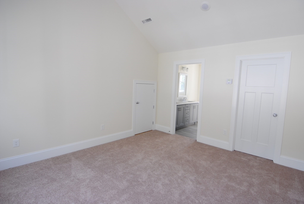 3 bed, 2 bath apartment for rent at 1 Scout Ln Unit 1, Nashua — photo 15 of 27