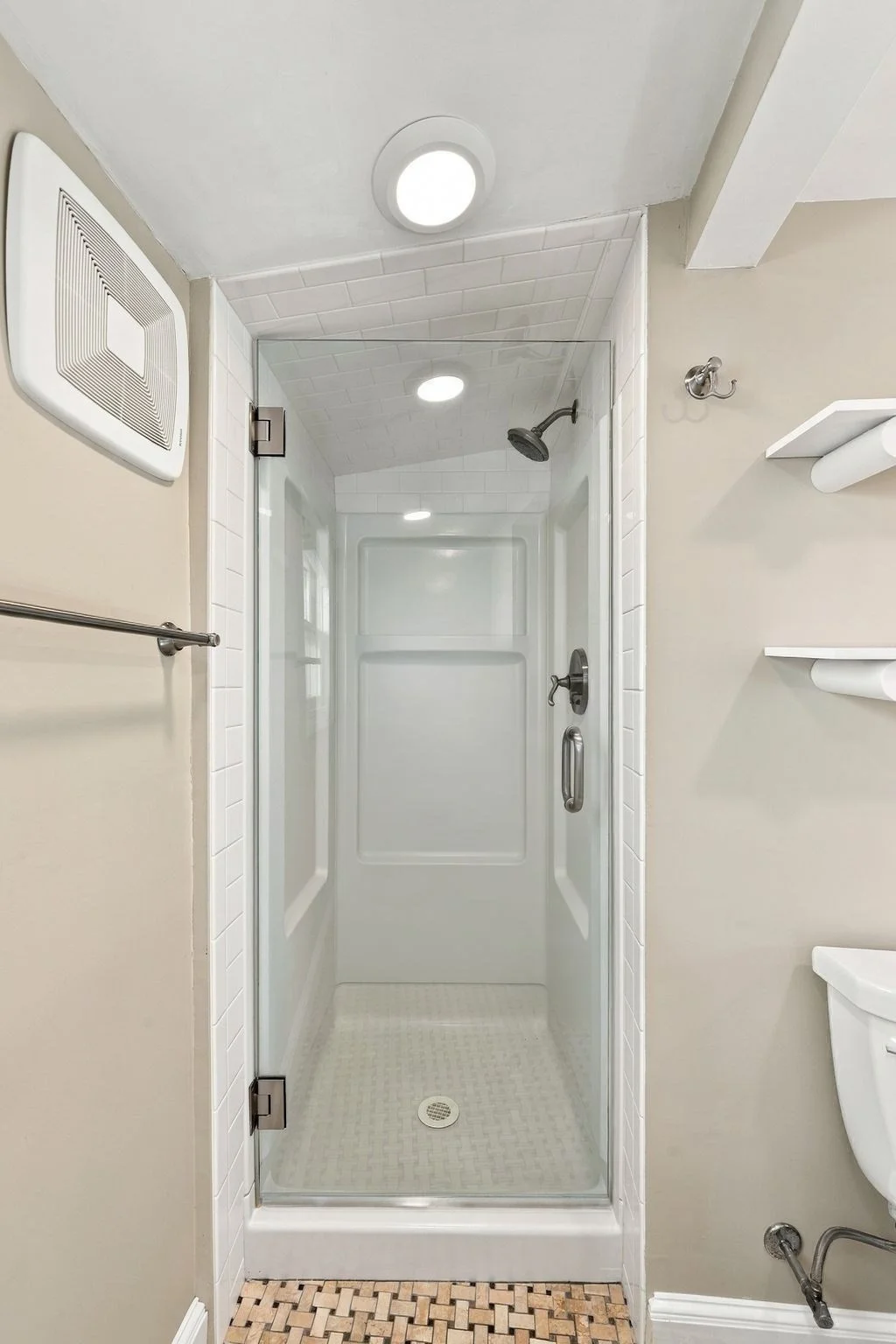 1 bed, 1 bath apartment for rent at 1 Selman St Unit 2, Marblehead — photo 21 of 29