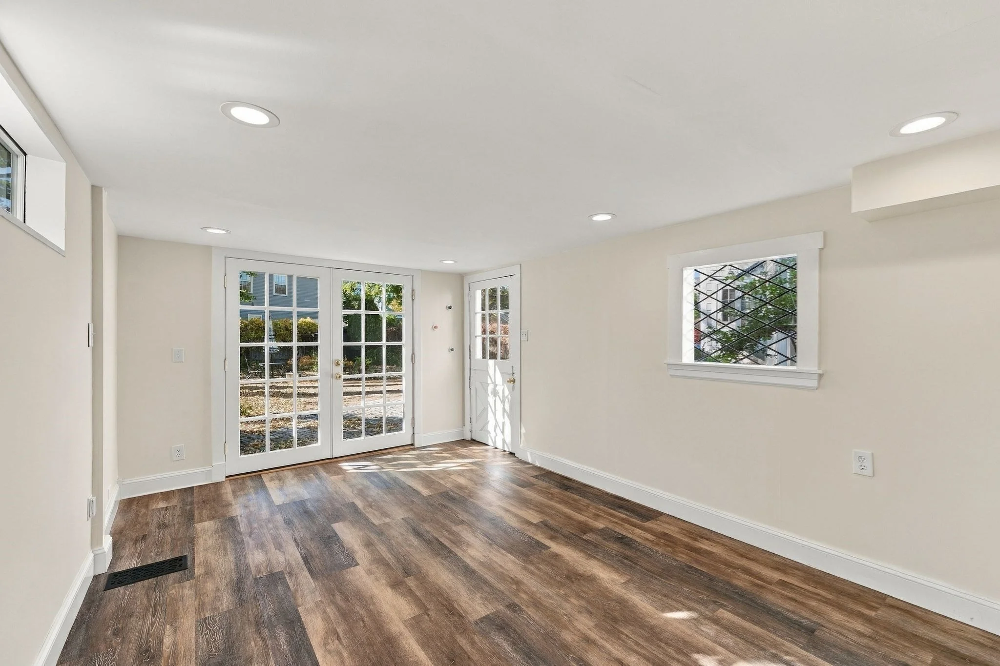 1 bed, 1 bath apartment for rent at 1 Selman St Unit 2, Marblehead — photo 6 of 29