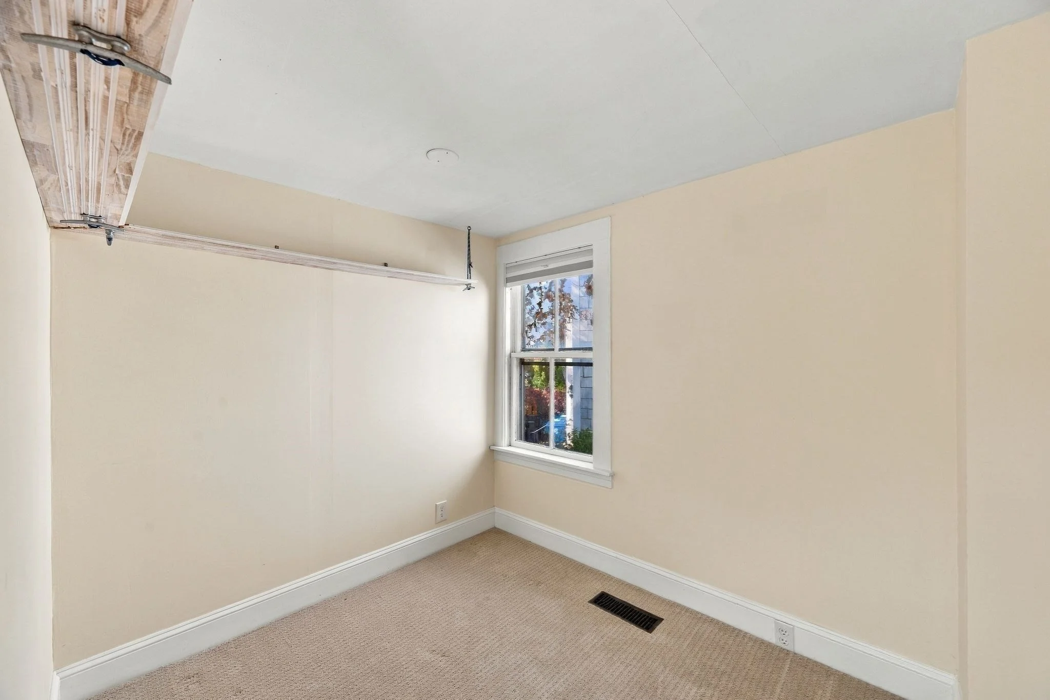 1 bed, 1 bath apartment for rent at 1 Selman St Unit 2, Marblehead — photo 22 of 29