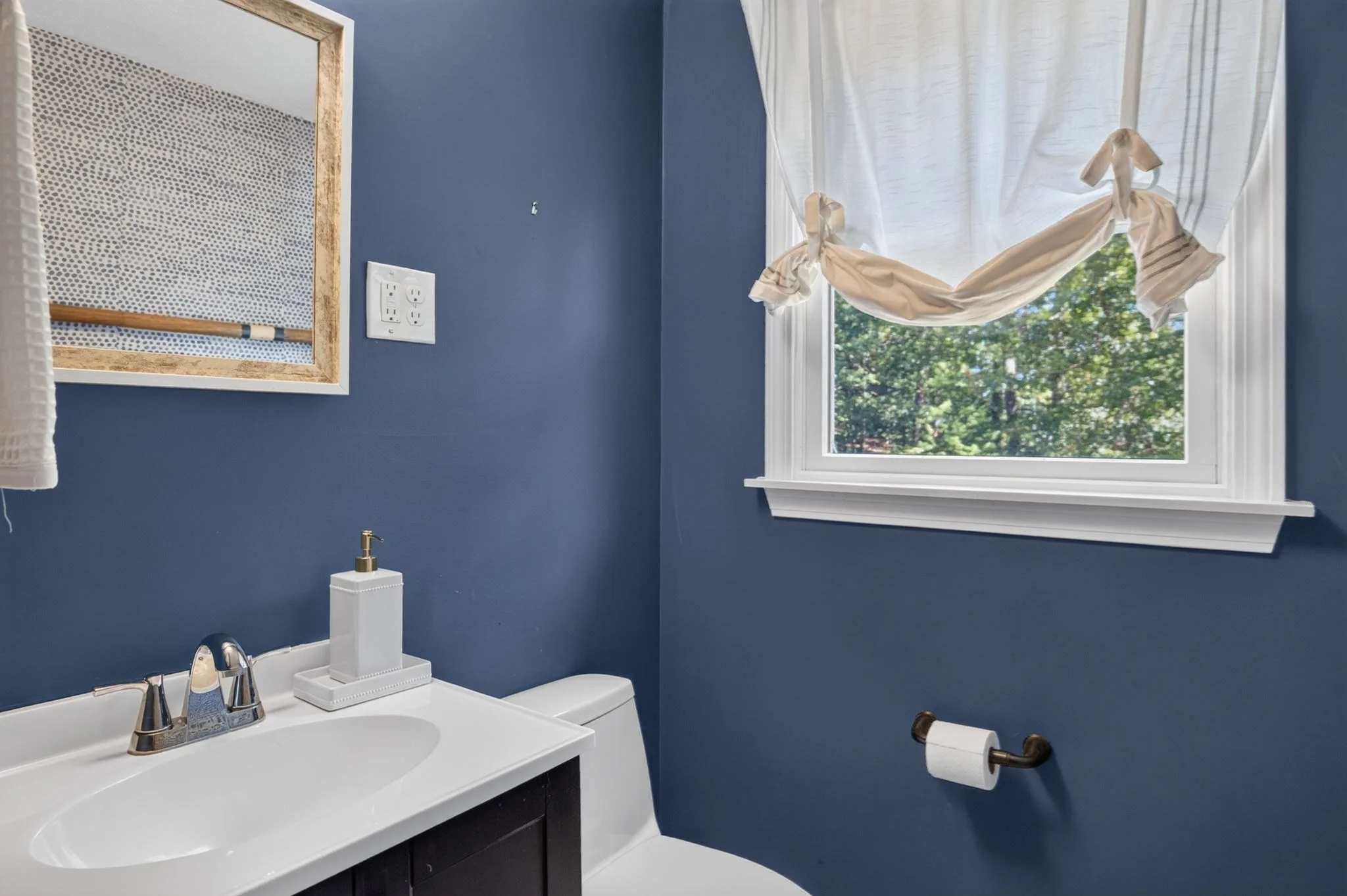 4 bed, 2 bath apartment for rent at 1 Seneca Ln Unit 1, Plymouth — photo 16 of 39