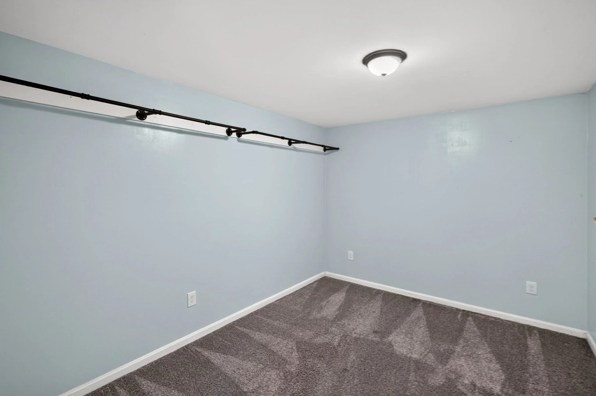 4 bed, 2 bath apartment for rent at 1 Seneca Ln Unit 1, Plymouth — photo 37 of 39