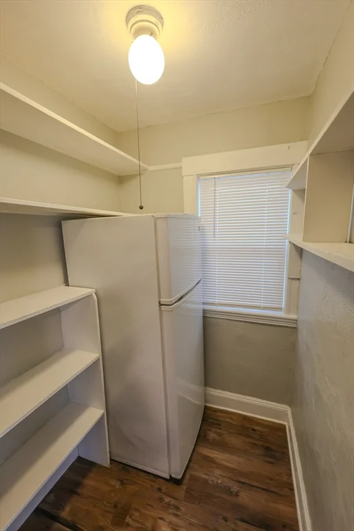 3 bed, 1 bath apartment for rent at 1 Shafter St Unit 1, Dorchester — photo 3 of 3