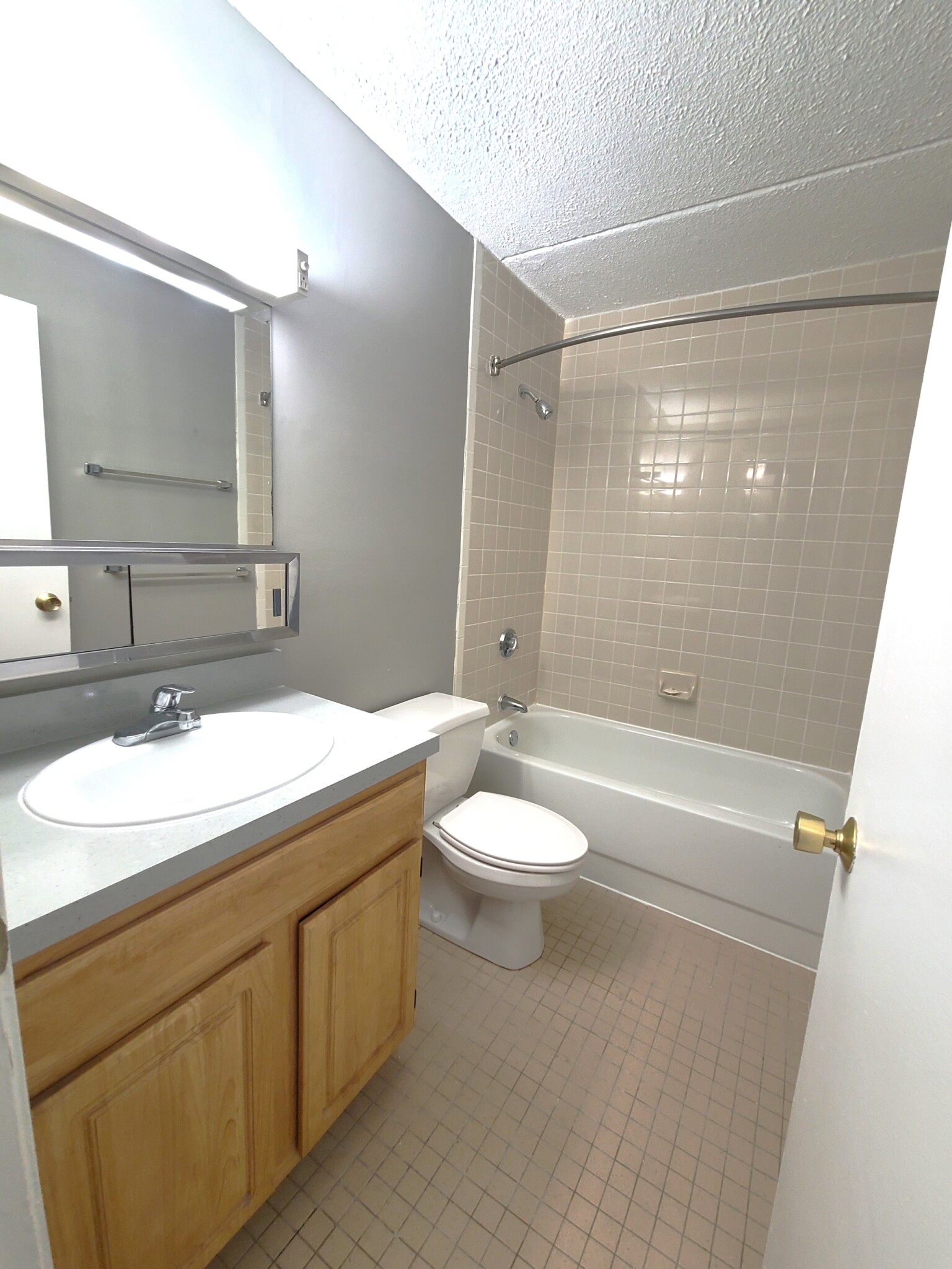 2 bed, 2 bath apartment for rent at 1 South Point Dr Unit 404, Dorchester — photo 8 of 24