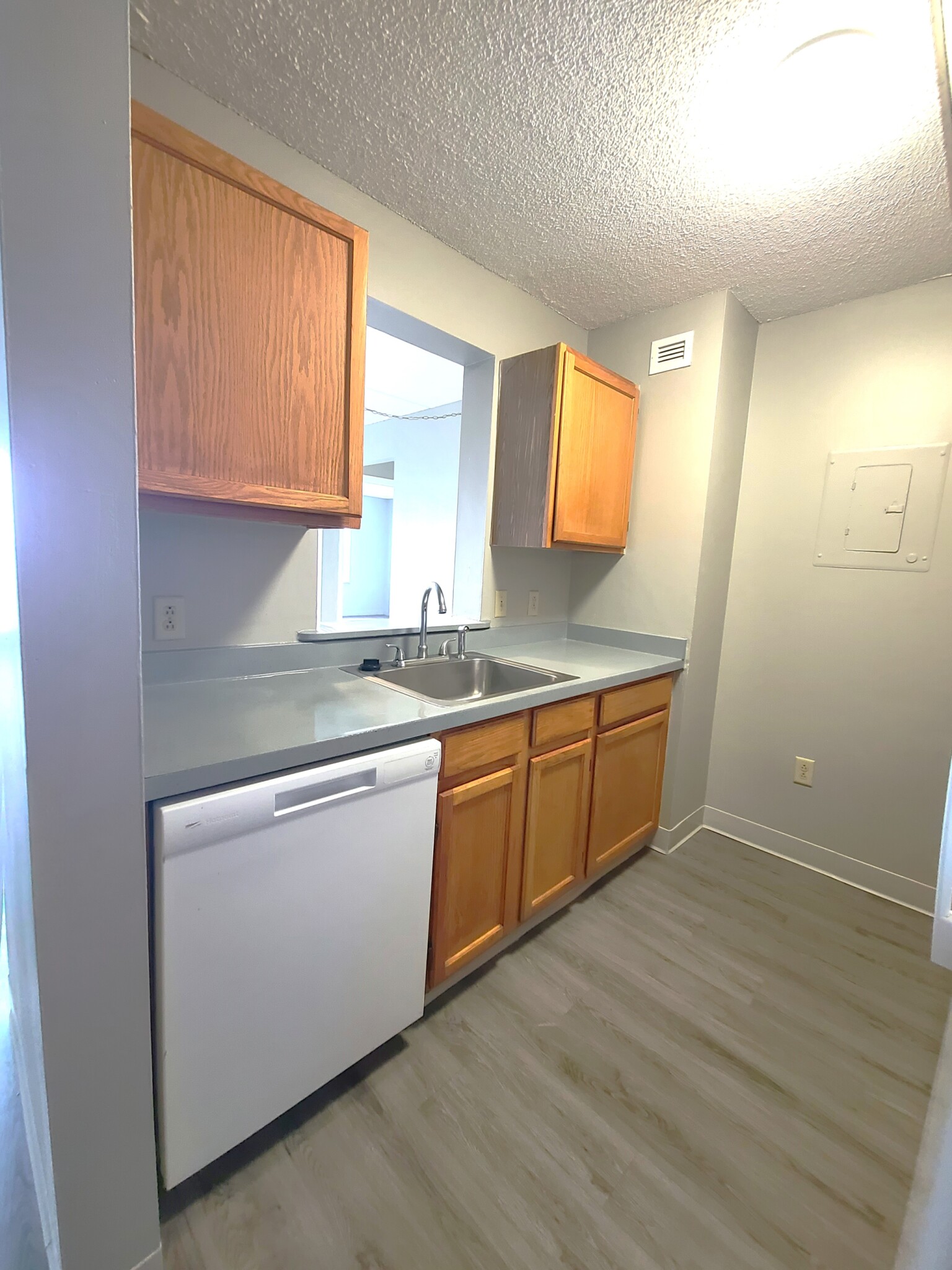 2 bed, 2 bath apartment for rent at 1 South Point Dr Unit 408, Dorchester — photo 2 of 21