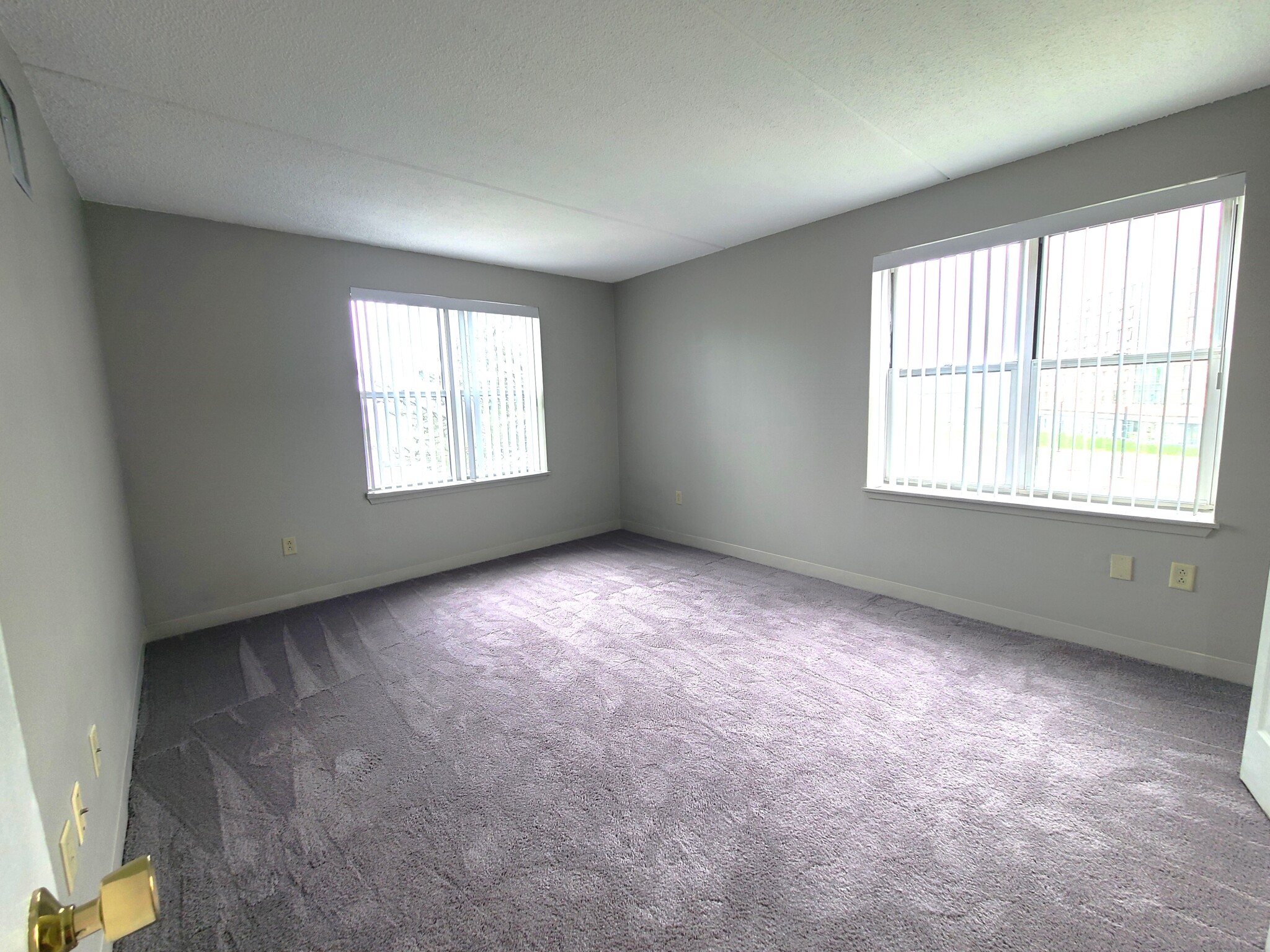 2 bed, 2 bath apartment for rent at 1 South Point Dr Unit 408, Dorchester — photo 4 of 21