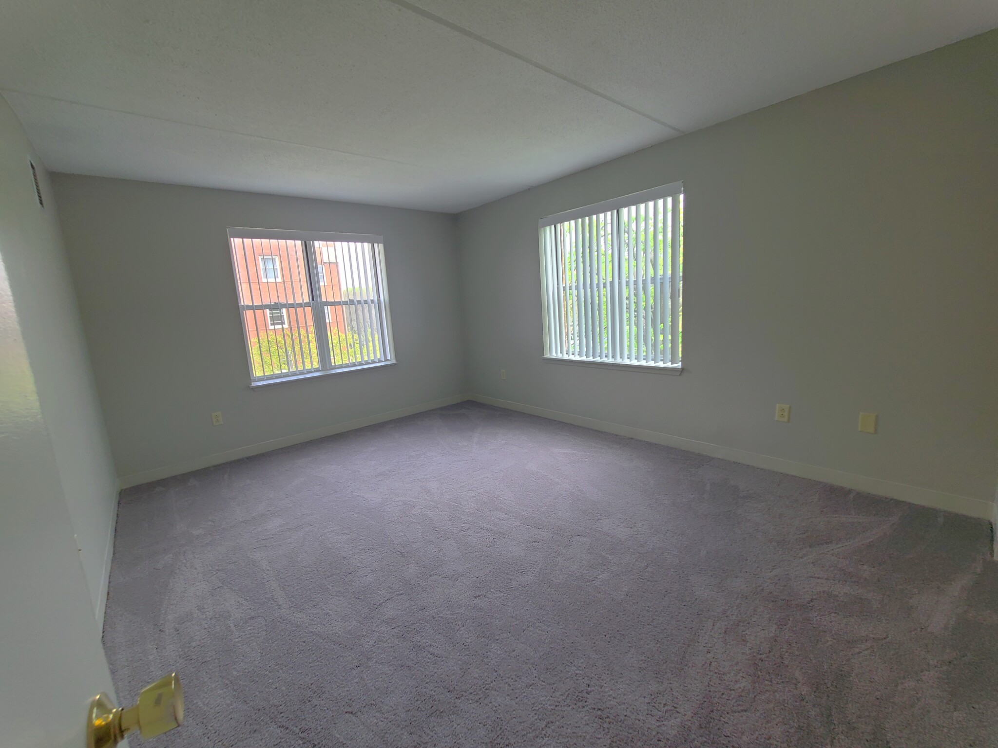 2 bed, 1 bath apartment for rent at 1 South Point Dr Unit 410, Dorchester — photo 4 of 22