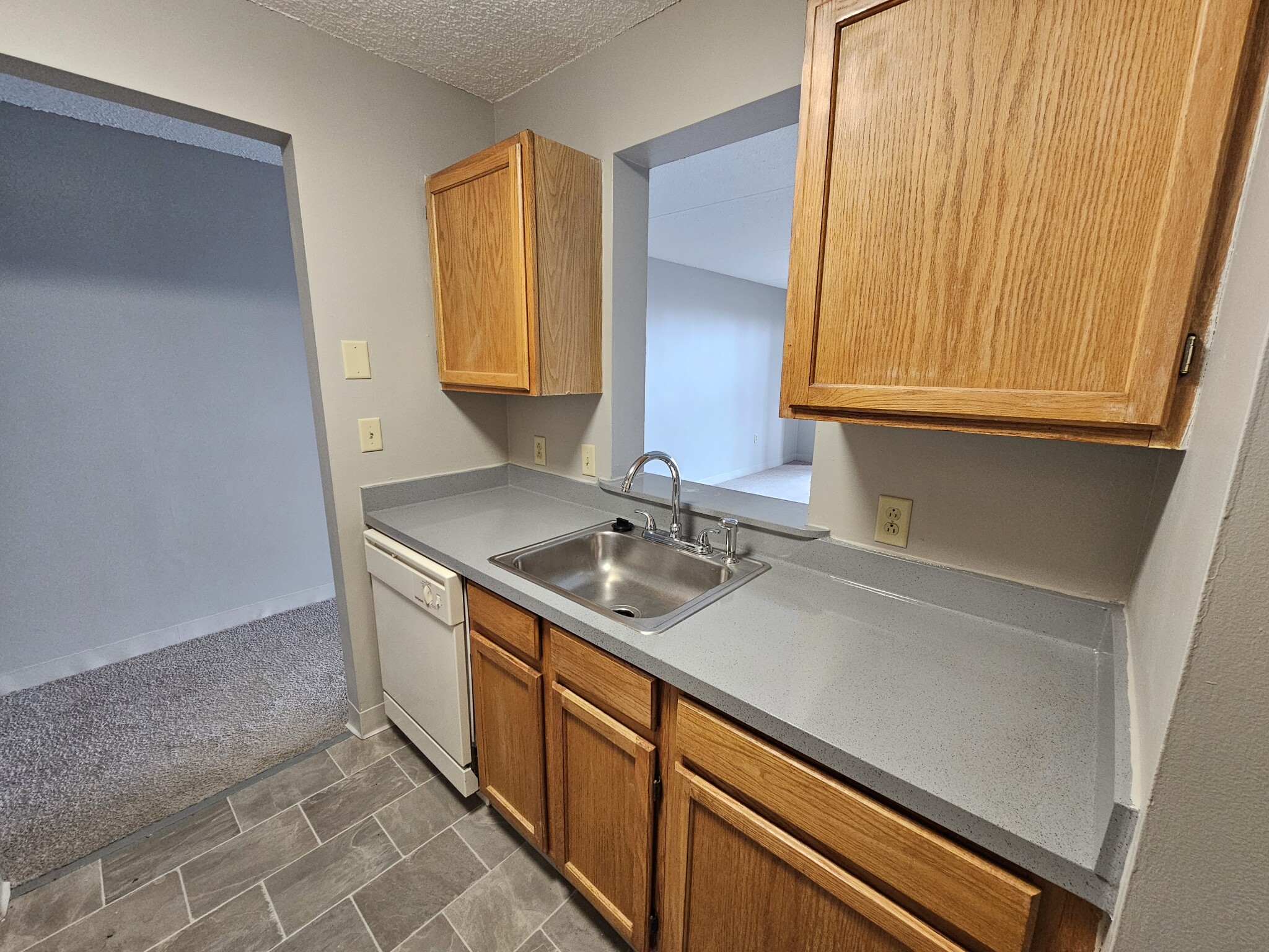 2 bed, 1 bath apartment for rent at 1 South Point Dr Unit 608, Dorchester — photo 6 of 34