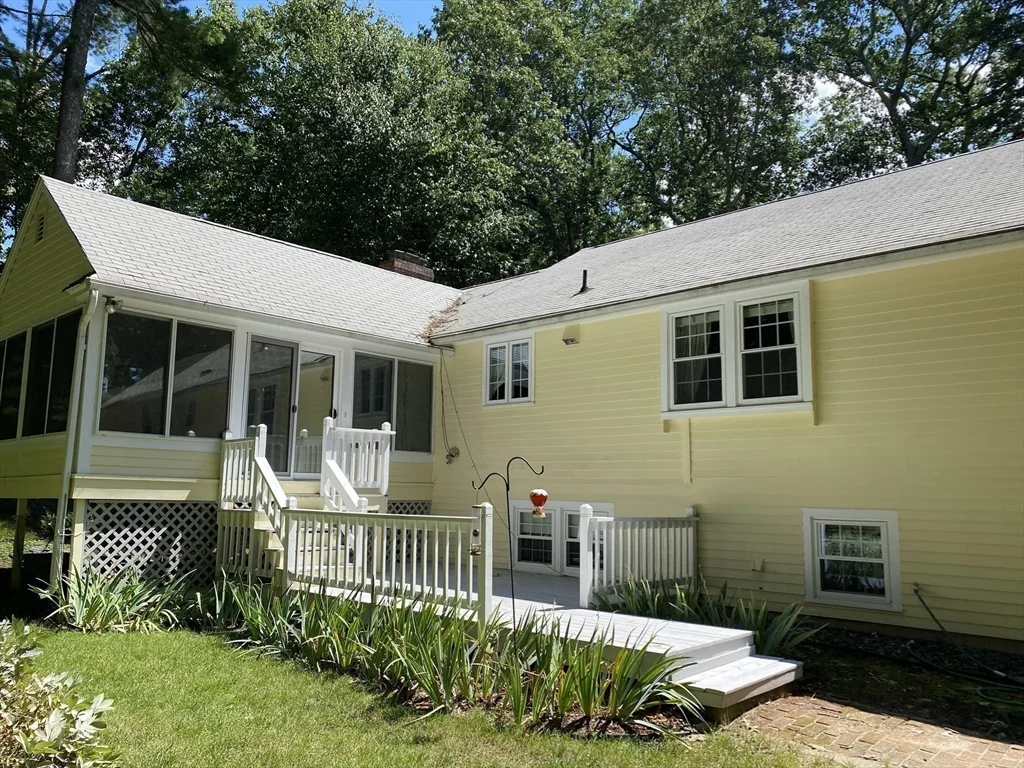 3 bed, 2 bath apartment for rent at 1 Stonehill Rd, Marlborough — photo 11 of 12