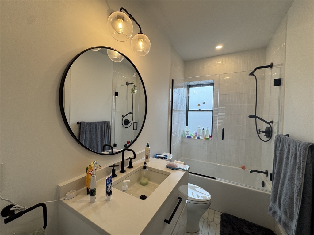 3 bed, 2 bath apartment for rent at 1 Strathmore Rd Unit 3, Brookline — photo 10 of 13