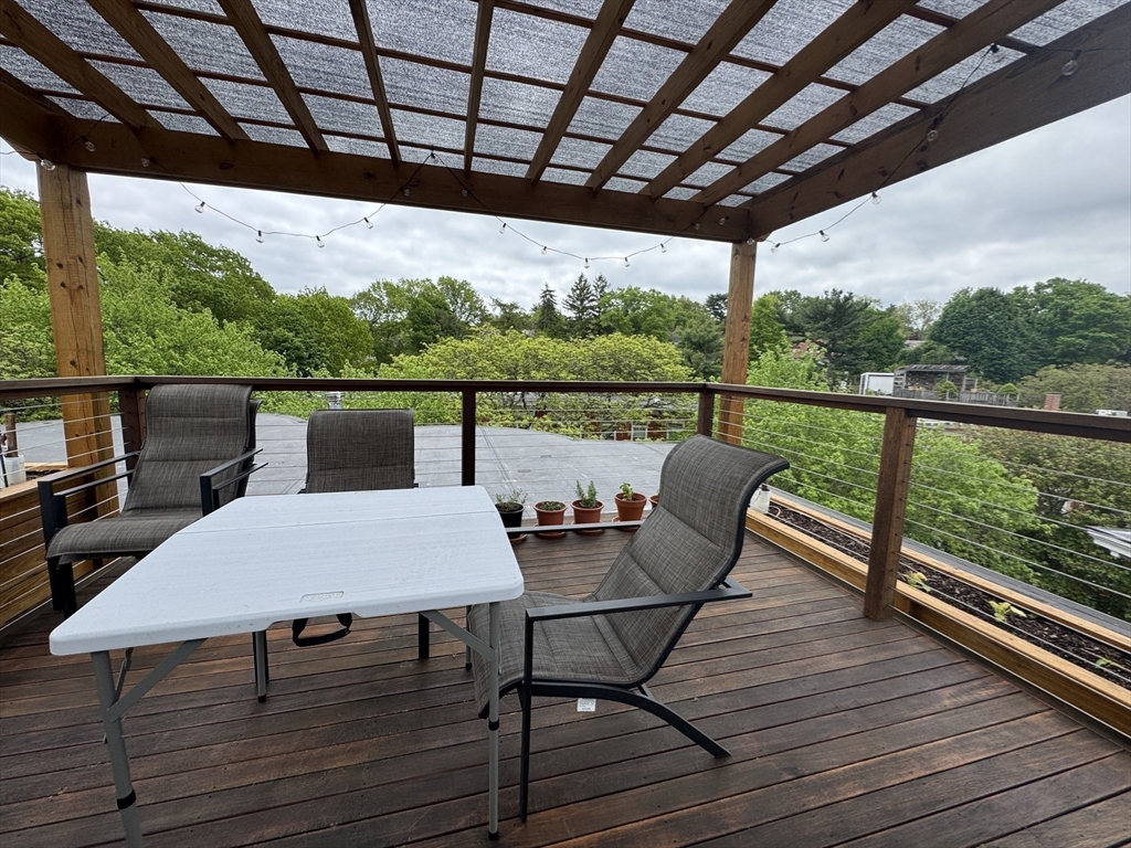 3 bed, 2 bath apartment for rent at 1 Strathmore Rd Unit 3, Brookline — photo 11 of 13