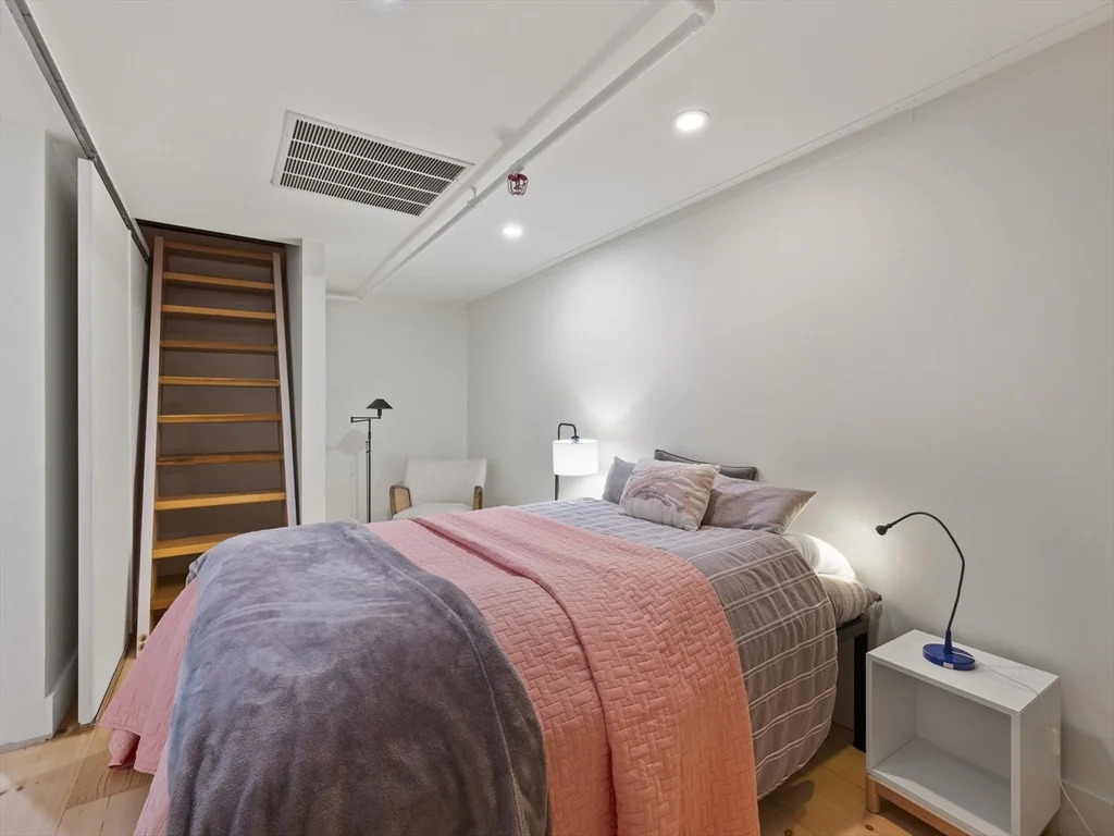 3 bed, 2 bath apartment for rent at 1 Summer St Unit 4, Union Square — photo 27 of 34