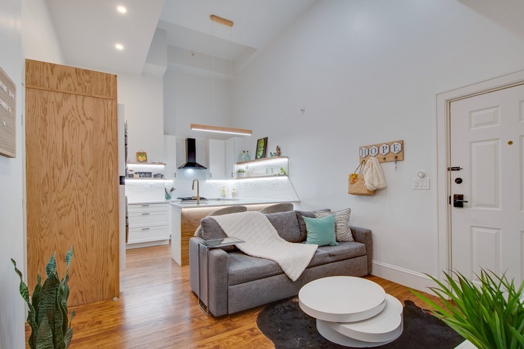 2 bed, 1 bath apartment for rent at 1 Summer St Unit 4A, Union Square — photo 8 of 21