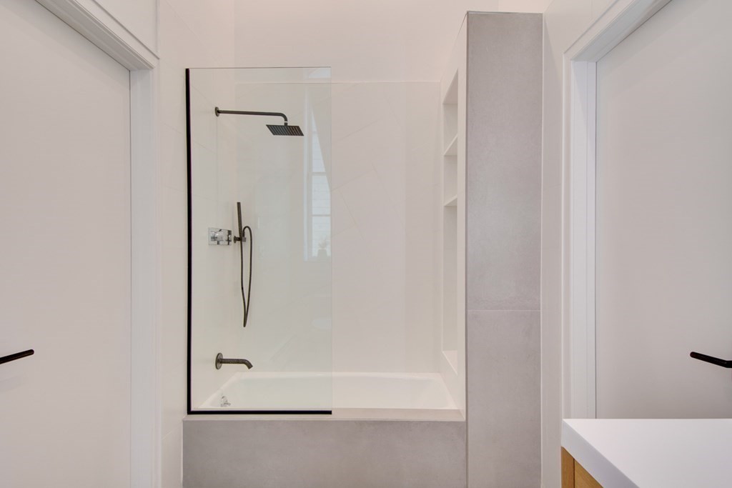 2 bed, 1 bath apartment for rent at 1 Summer St Unit 4A, Union Square — photo 15 of 21
