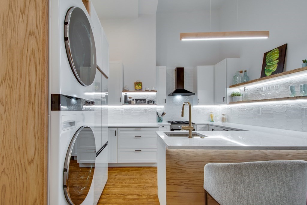 2 bed, 1 bath apartment for rent at 1 Summer St Unit 4A, Union Square — photo 6 of 21