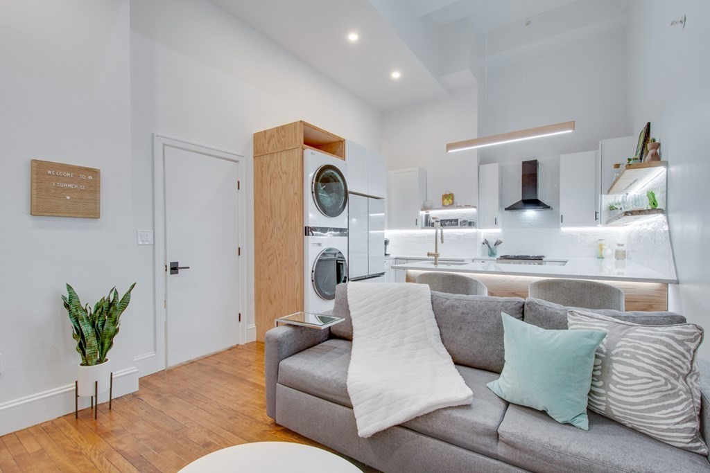 2 bed, 1 bath apartment for rent at 1 Summer St Unit 4A, Union Square — photo 1 of 21