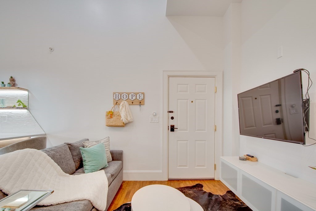 2 bed, 1 bath apartment for rent at 1 Summer St Unit 4A, Union Square — photo 9 of 21