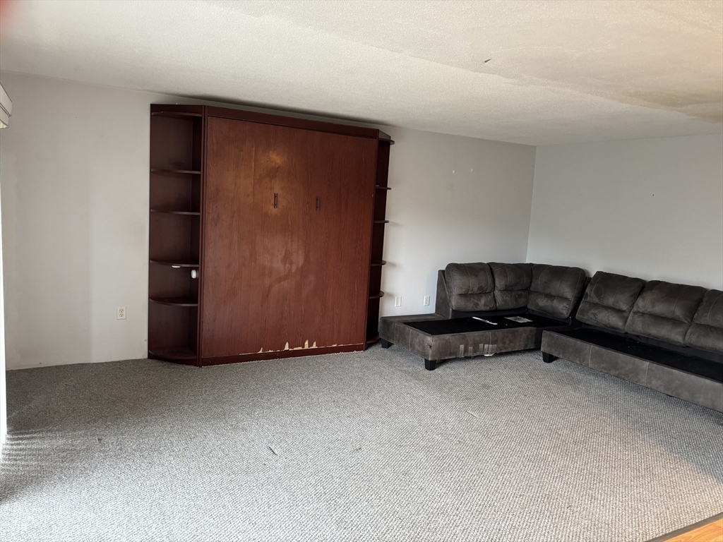 1 bed, 1 bath apartment for rent at 1 Summit Dr Unit 43, Reading — photo 6 of 13