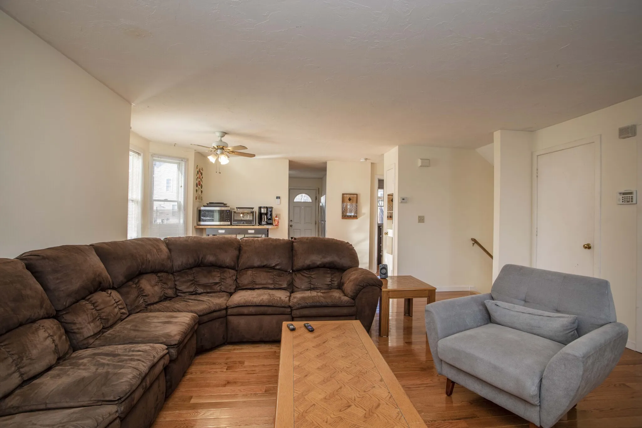 4 bed, 2 bath apartment for rent at 1 Terrace St Unit A1, Mission Hill — photo 8 of 23