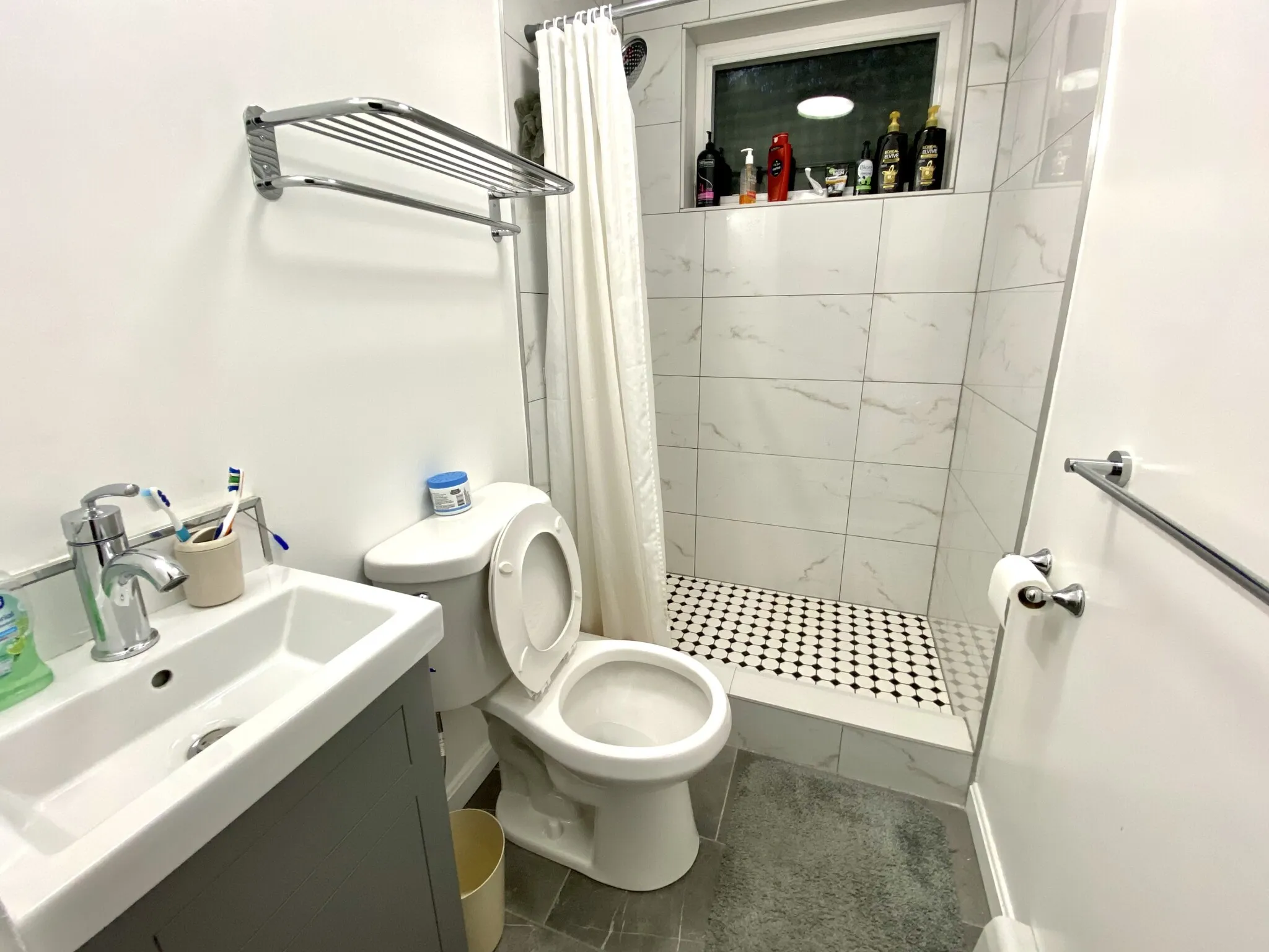 3 bed, 2 bath apartment for rent at 1 Torpie St Unit 2, Mission Hill — photo 5 of 20