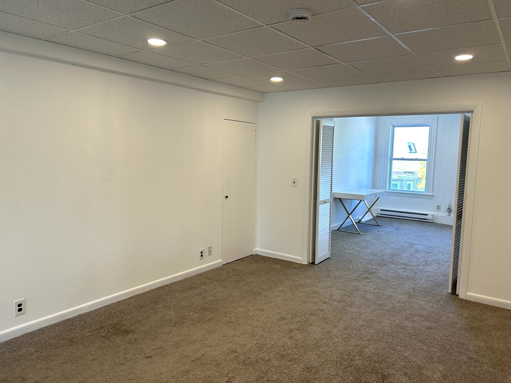 1 bed, 1 bath apartment for rent at 1 Valley Rd Unit 3, Swampscott — photo 6 of 15