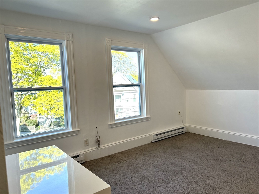1 bed, 1 bath apartment for rent at 1 Valley Rd Unit 3, Swampscott — photo 10 of 15