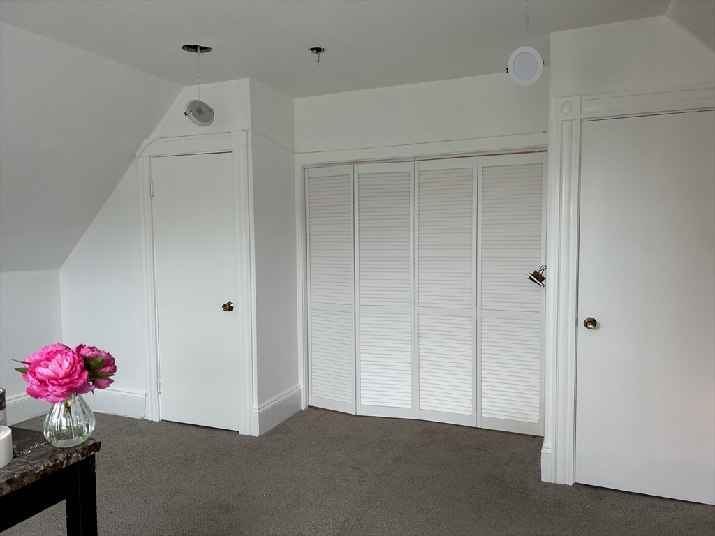 1 bed, 1 bath apartment for rent at 1 Valley Rd Unit 3, Swampscott — photo 8 of 15