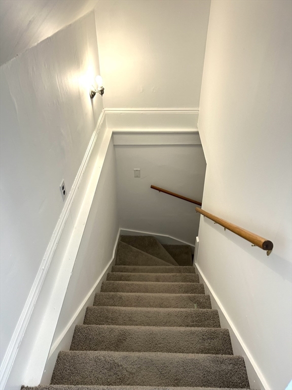 1 bed, 1 bath apartment for rent at 1 Valley Rd Unit 3, Swampscott — photo 11 of 15