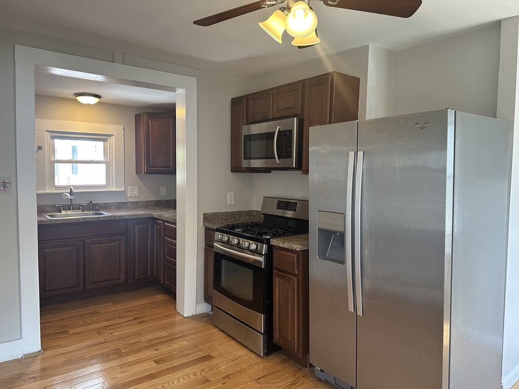 3 bed, 1 bath apartment for rent at 1 Veteran Rd Unit 1, Woburn — photo 5 of 14