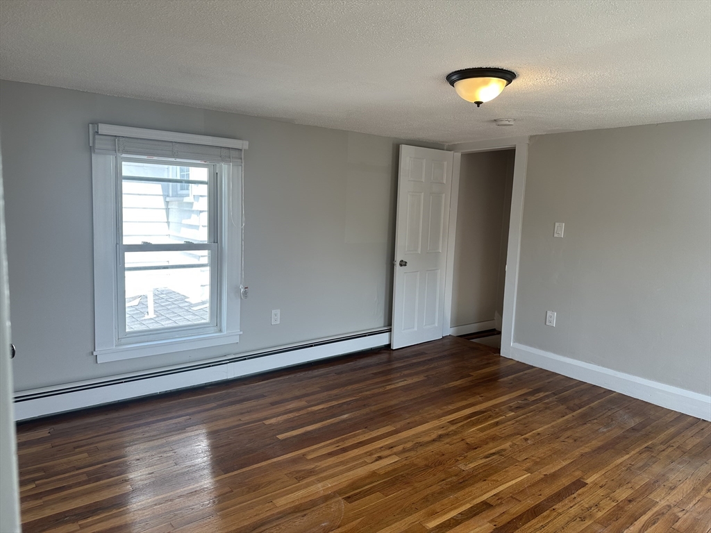 3 bed, 1 bath apartment for rent at 1 Veteran Rd Unit 1, Woburn — photo 10 of 14