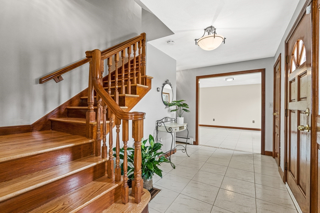 4 bed, 3 bath apartment for rent at 1 Via Marino, Medford — photo 3 of 41