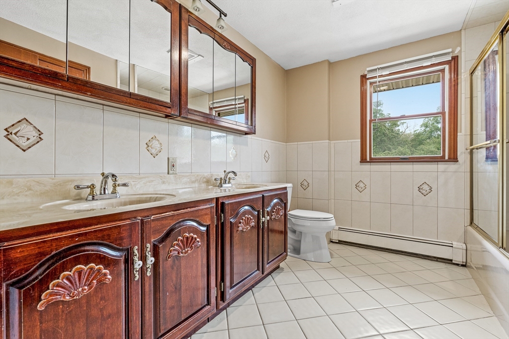 4 bed, 3 bath apartment for rent at 1 Via Marino, Medford — photo 33 of 41