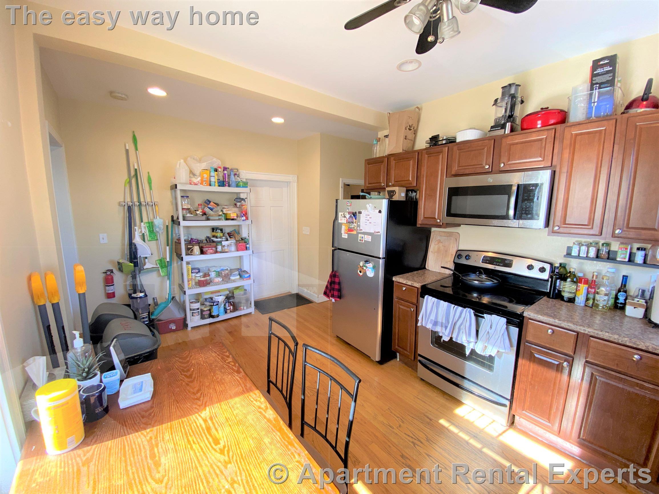 4 bed, 2 bath apartment for rent at 1 Victoria St Unit 2, Teele Square — photo 2 of 17