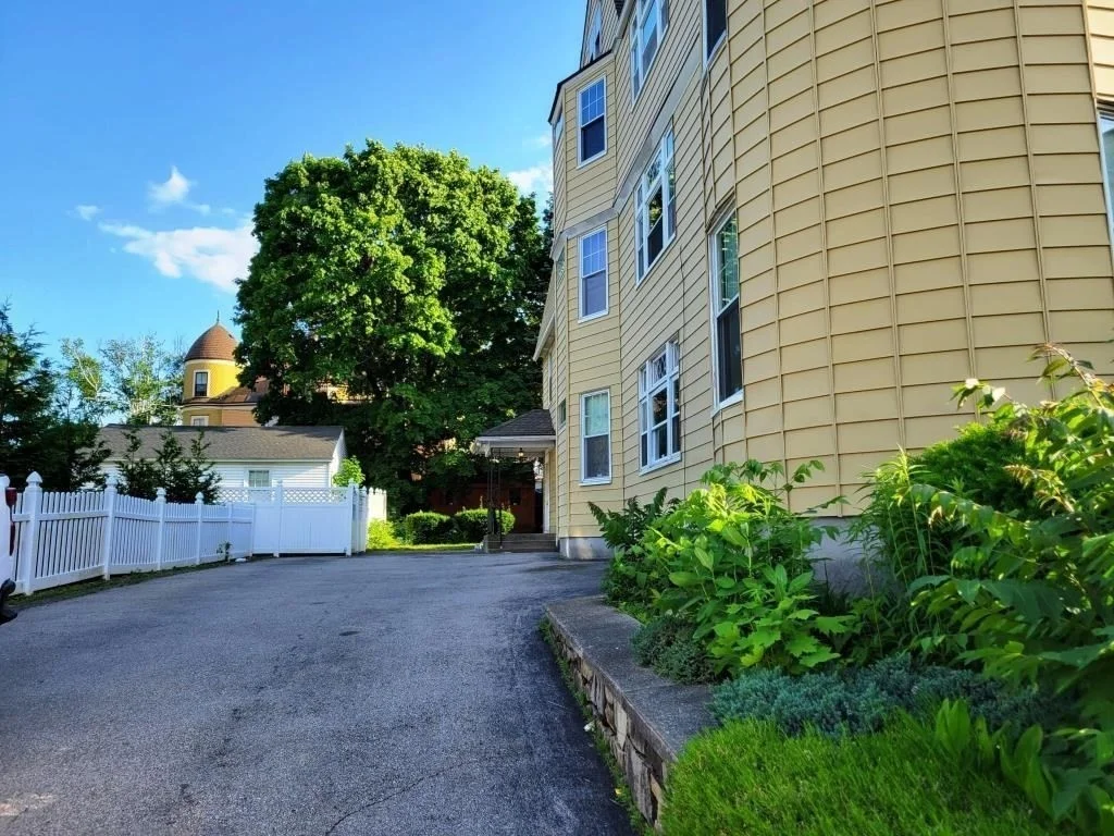 4 bed, 1 bath apartment for rent at 1 View St Unit 3, Worcester — photo 27 of 31