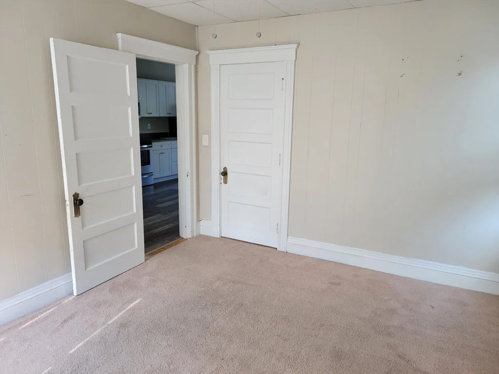 4 bed, 1 bath apartment for rent at 1 View St Unit 3, Worcester — photo 17 of 31