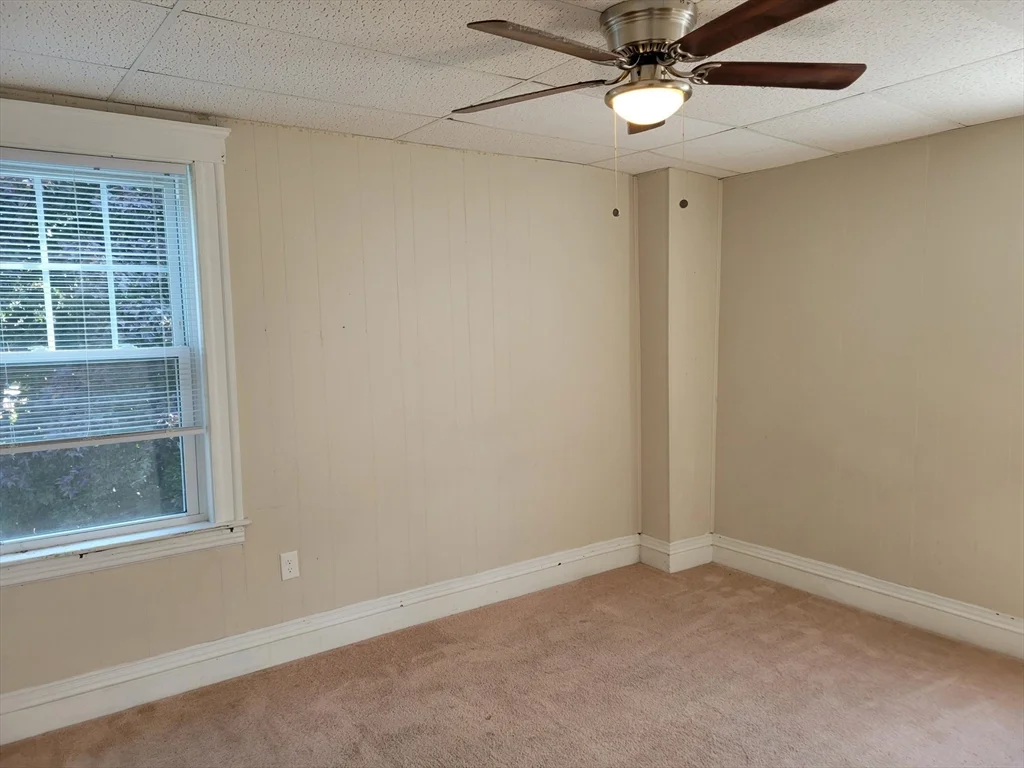 4 bed, 1 bath apartment for rent at 1 View St Unit 3, Worcester — photo 19 of 31