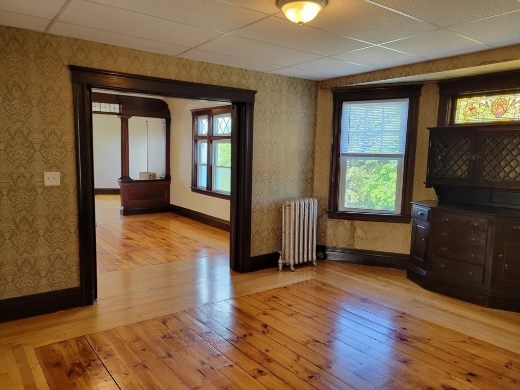 4 bed, 1 bath apartment for rent at 1 View St Unit 3, Worcester — photo 5 of 31