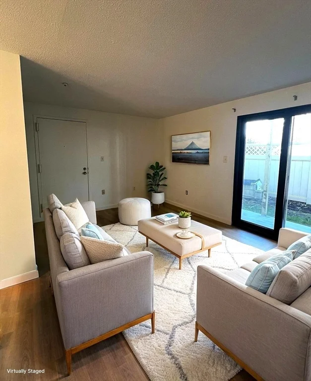 2 bed, 1 bath apartment for rent at 1 Village Hill Ln Unit 4, Natick — photo 3 of 23